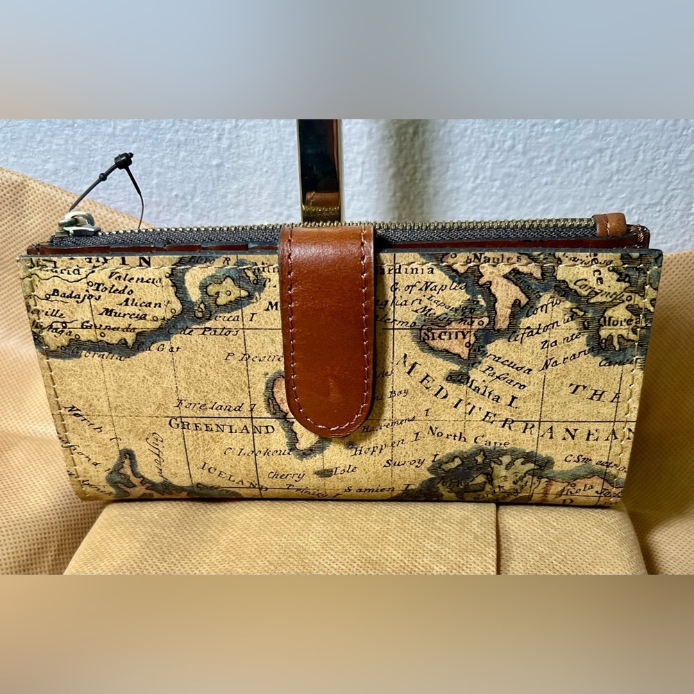 NWT Patricia Nash Leather Nazari Wallet- European Map - Picture 2 of 7